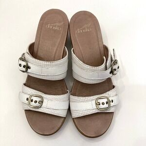 Dansko Jessie Sandal White Leather Brass Buckle Slip On Clog Womens 8.5 EU 39